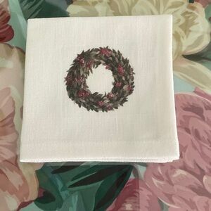 Printed Wreath White Cocktail Napkins - Set of 4